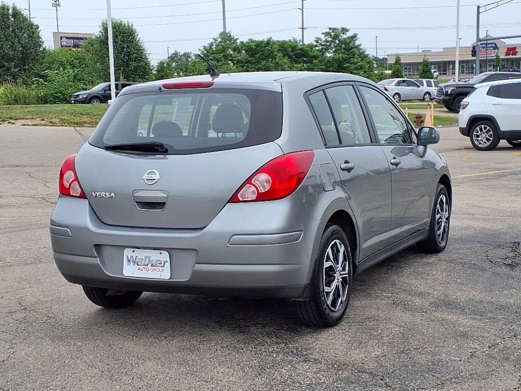 2008 Nissan Versa 1.8 S photo 3