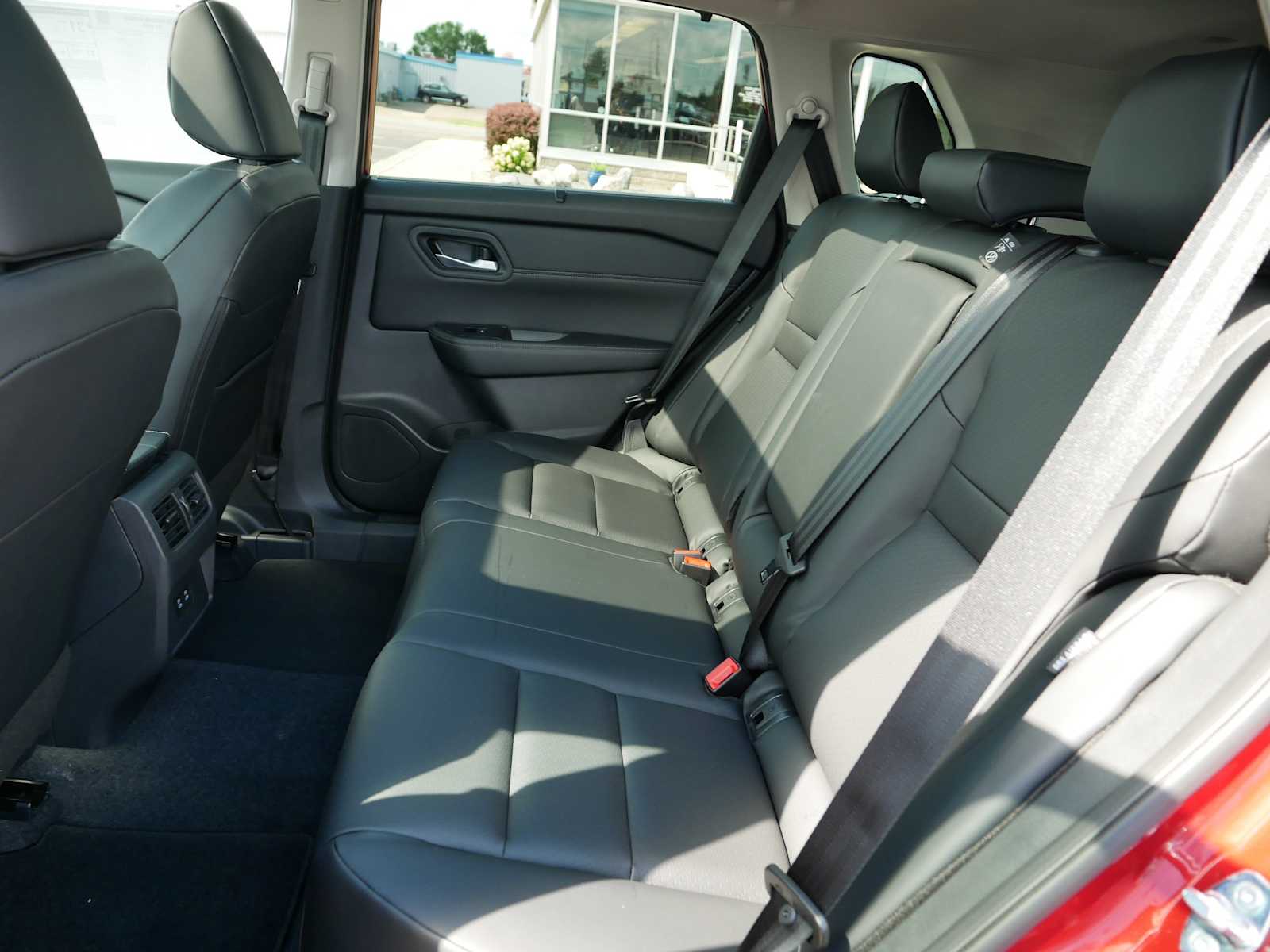 2026 Nissan Rogue SV photo 3