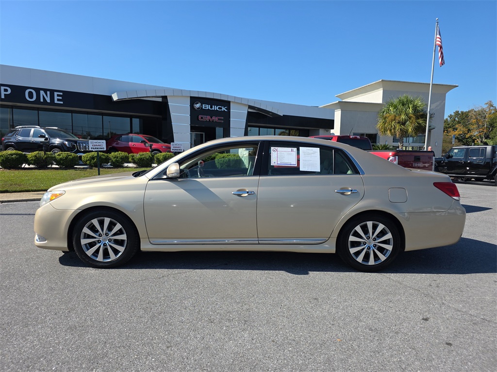 2011 Toyota Avalon Limited photo 4