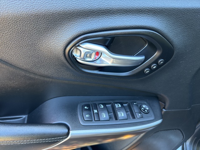 2021 Jeep Cherokee Limited photo 20
