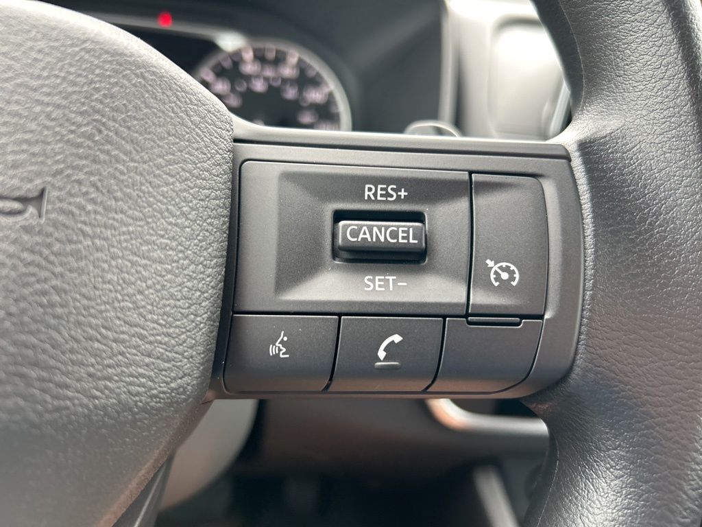2025 Nissan Rogue S photo 5