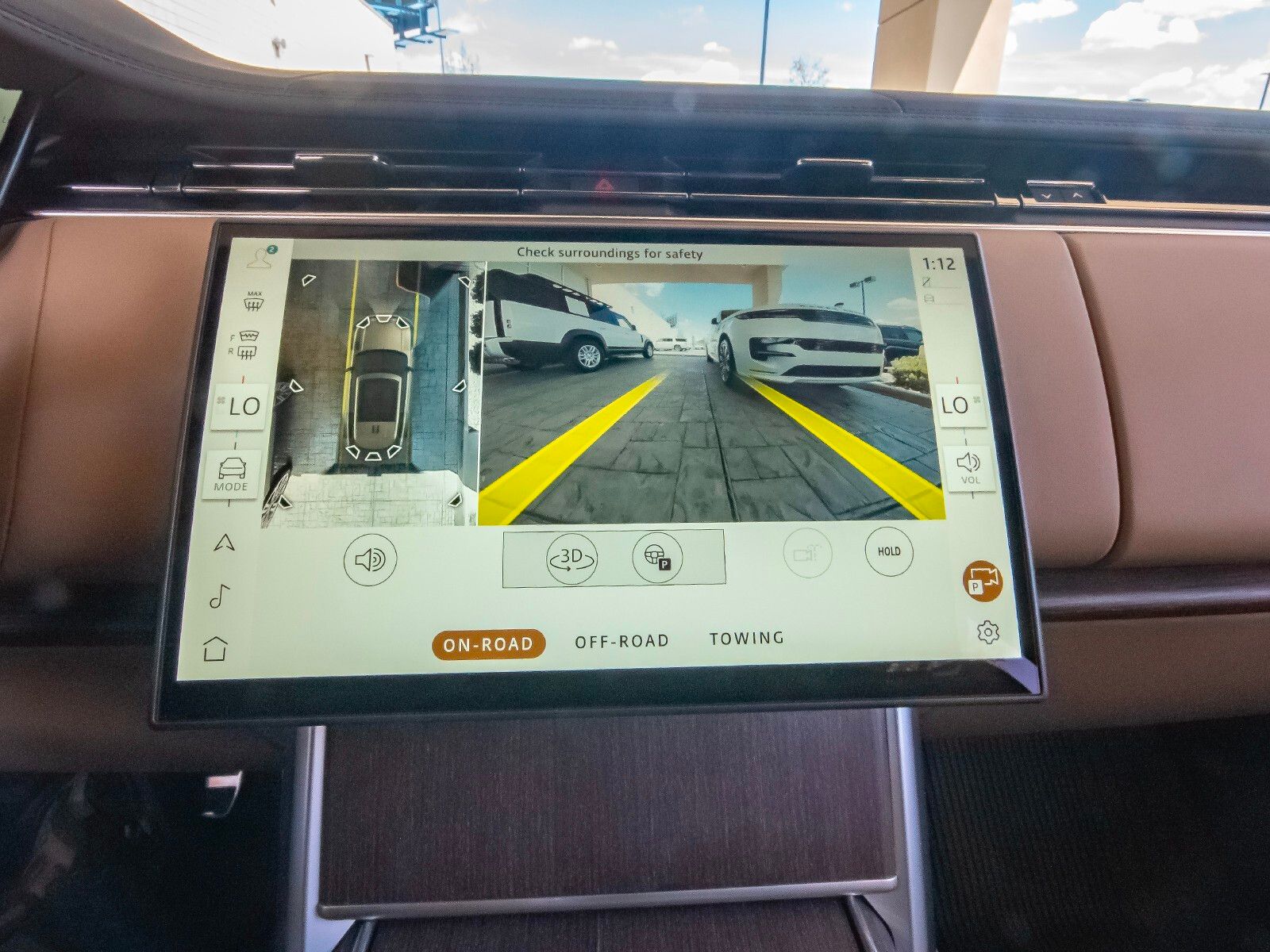 2025 Land Rover Range Rover SE photo 20