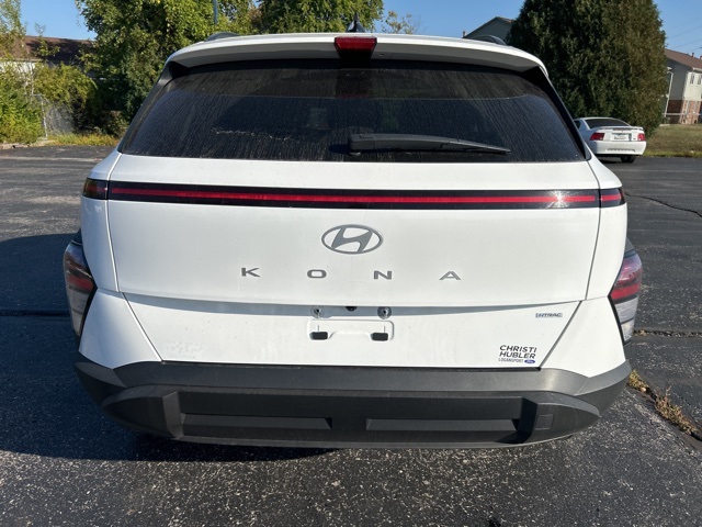 2025 Hyundai Kona SEL photo 4