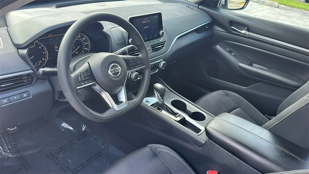 2022 Nissan Altima 2.5 SV photo 12