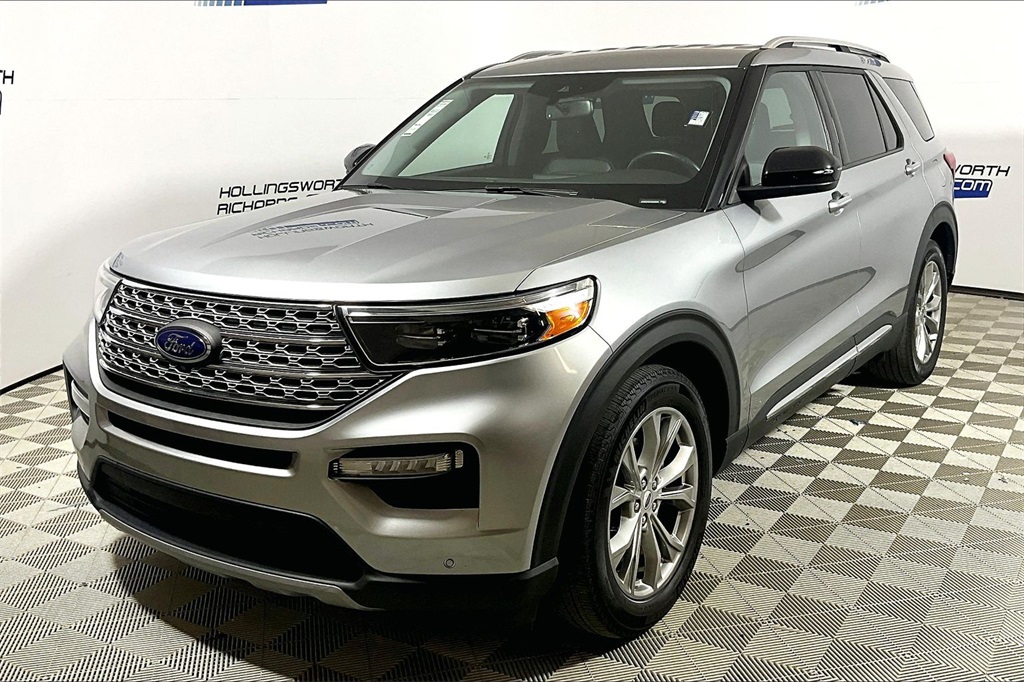 2024 Ford Explorer Limited's photo