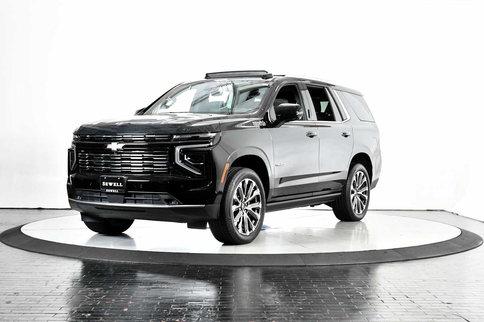 2025 Chevrolet Tahoe High Country's photo