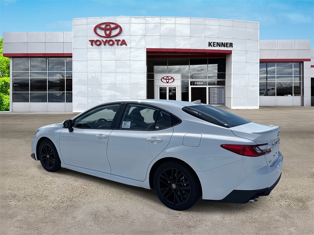2026 Toyota Camry SE photo 3