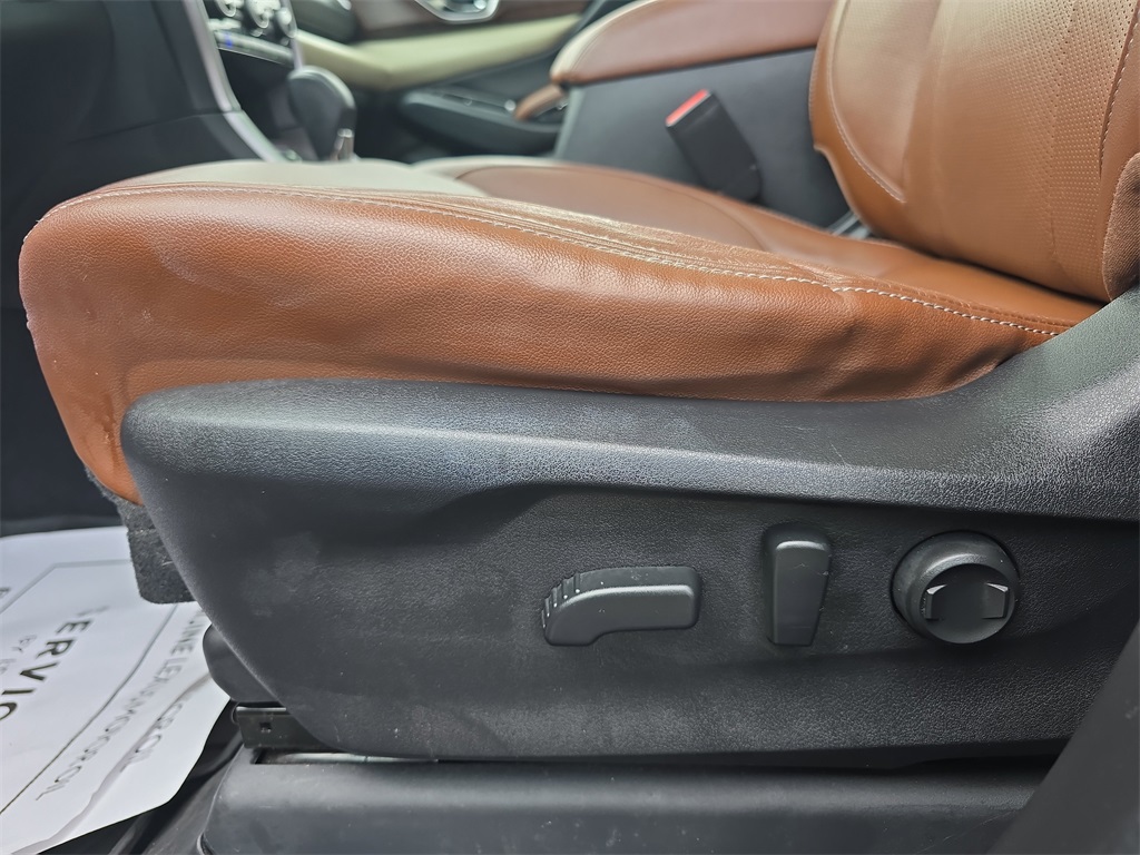 2019 Subaru Ascent Touring photo 28