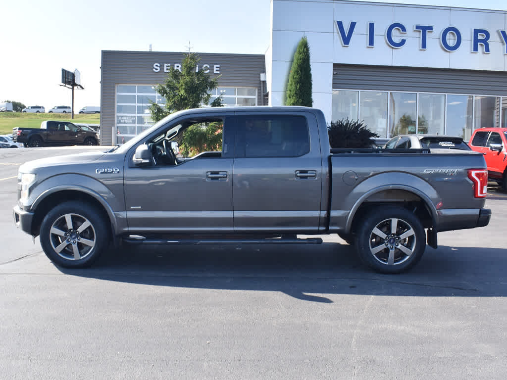 2015 Ford F-150 XLT photo 2