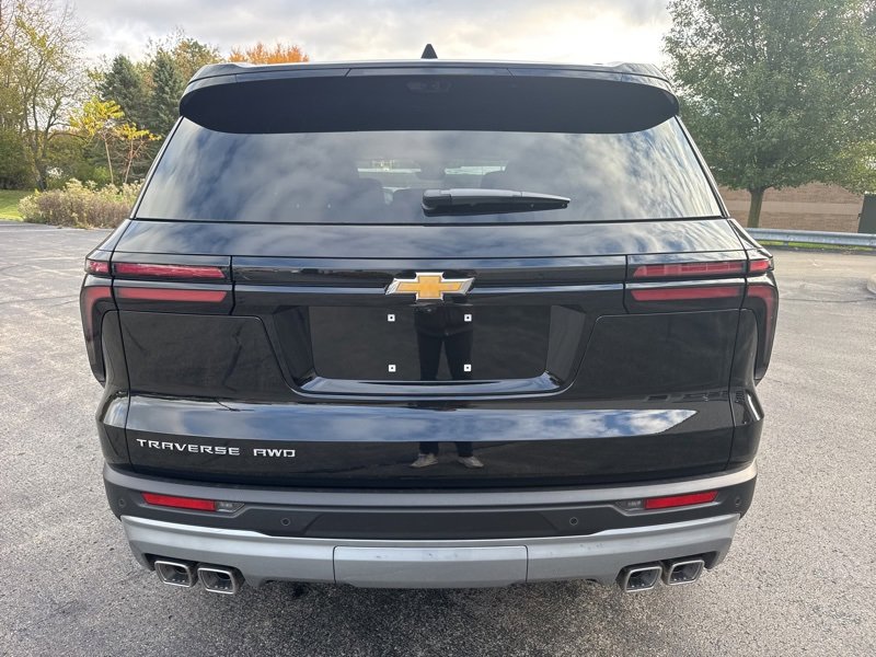 2026 Chevrolet Traverse photo 4