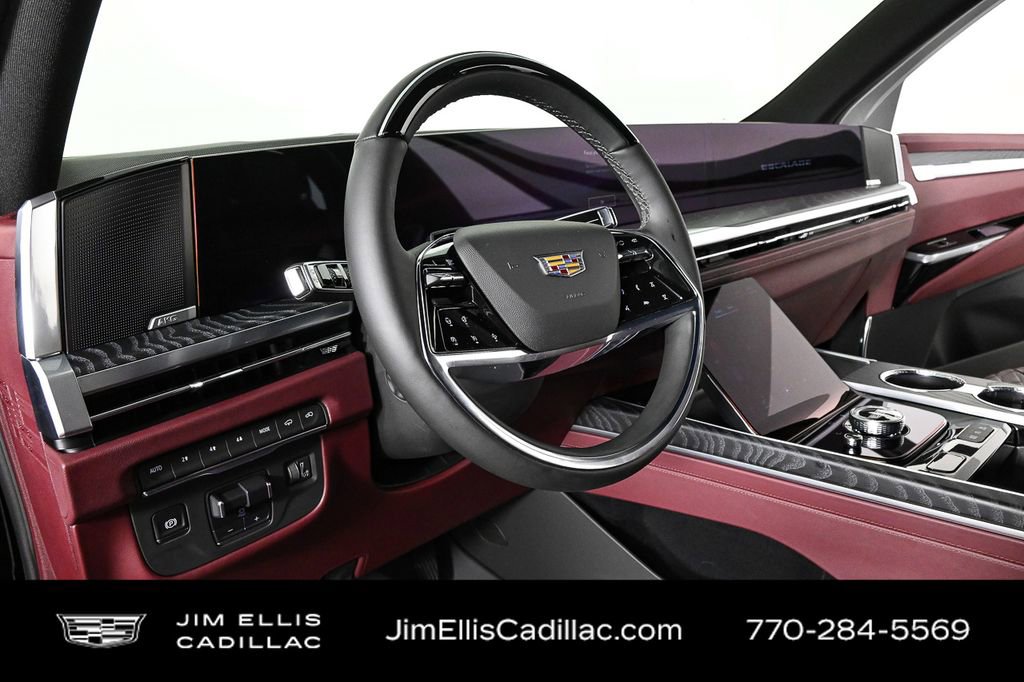2025 Cadillac Escalade Sport photo 3