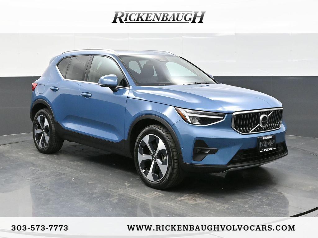 2025 Volvo XC40 Plus's photo