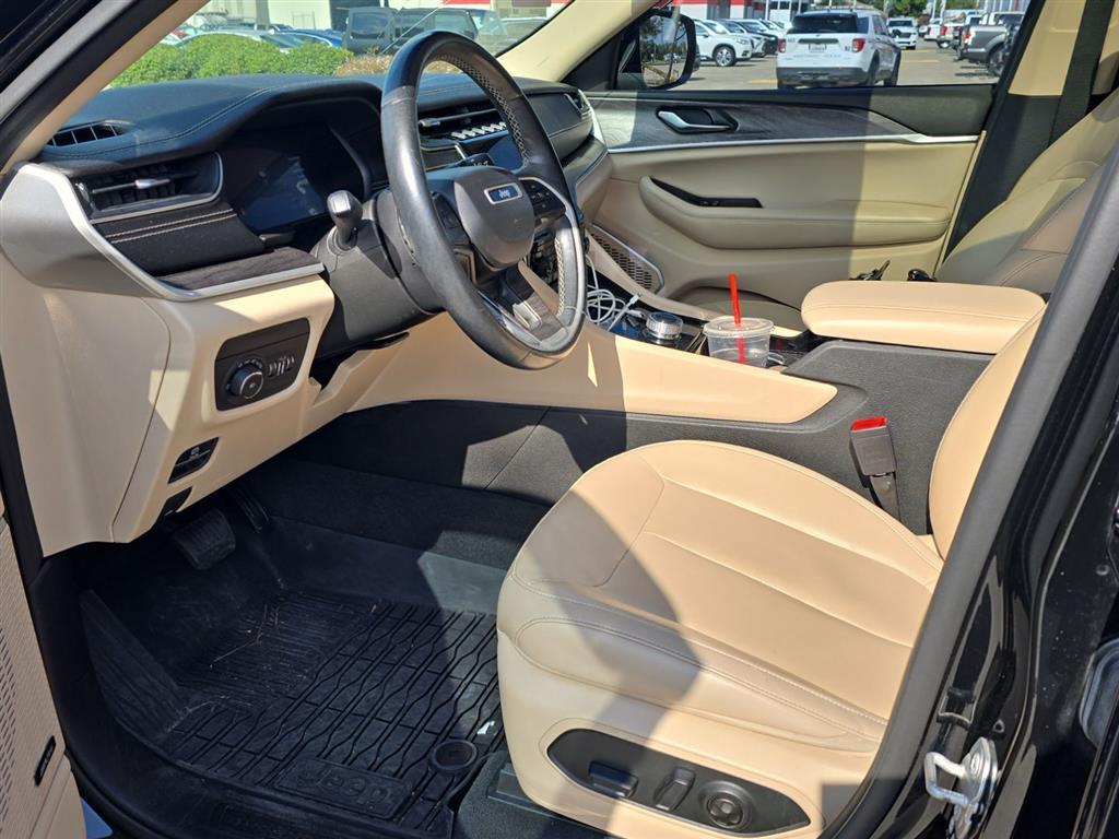 2021 Jeep Grand Cherokee Limited photo 4