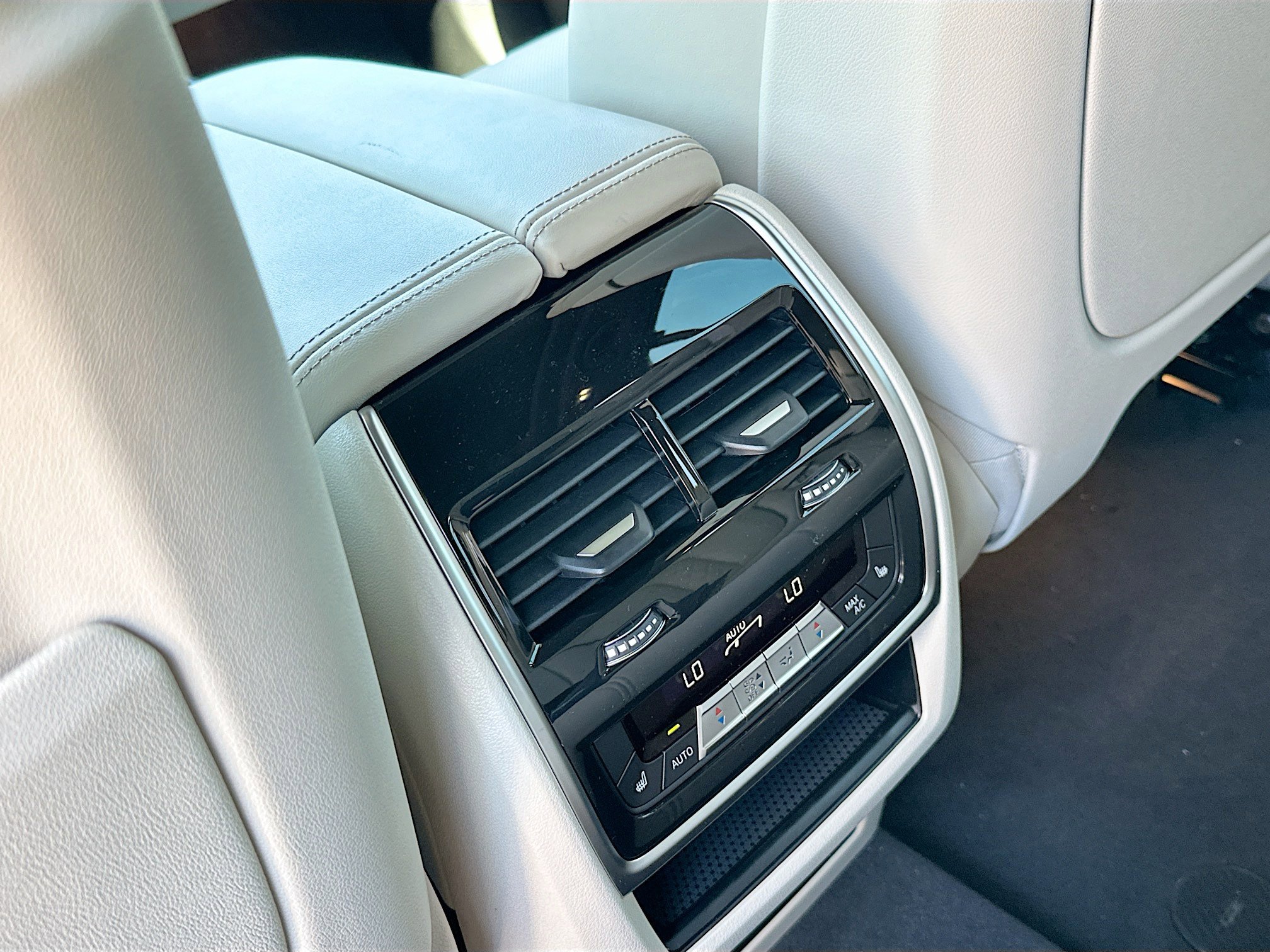 2026 Bmw X5 M60i photo 21