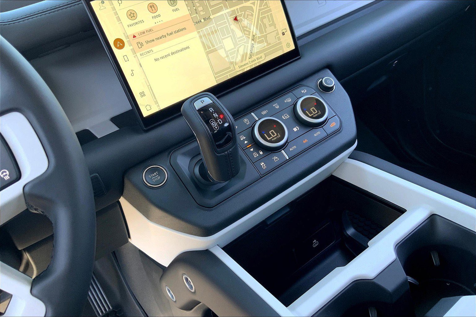 2025 Land Rover Defender 110 X-Dynamic SE photo 7