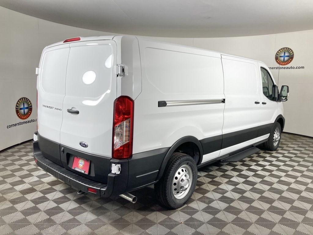2024 Ford Transit photo 3