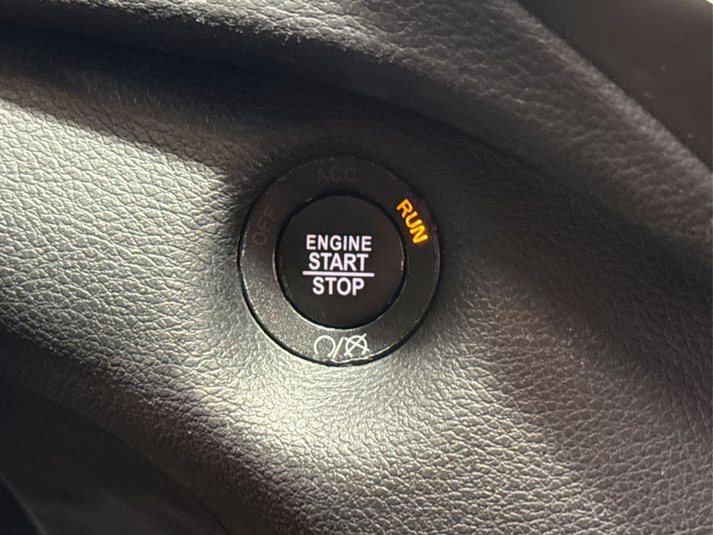 2021 Jeep Cherokee Latitude Lux photo 24