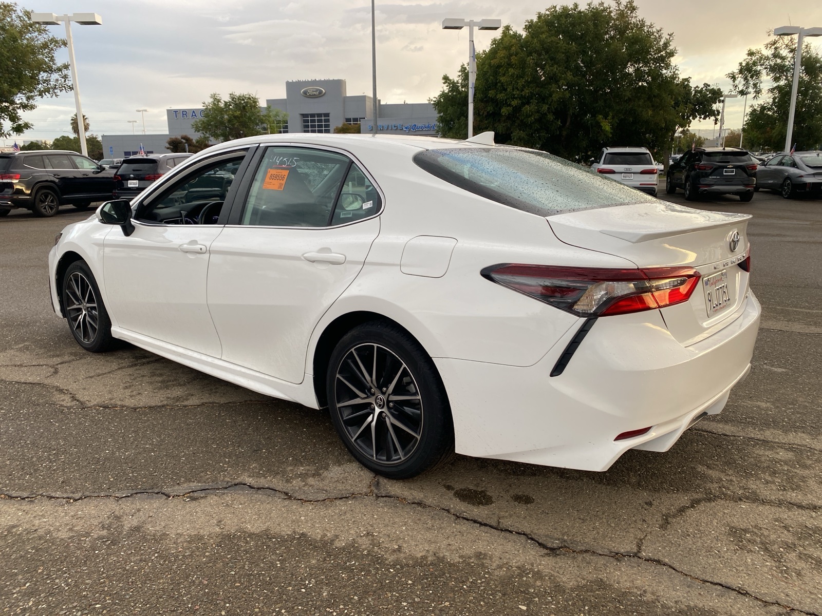 2024 Toyota Camry SE photo 6