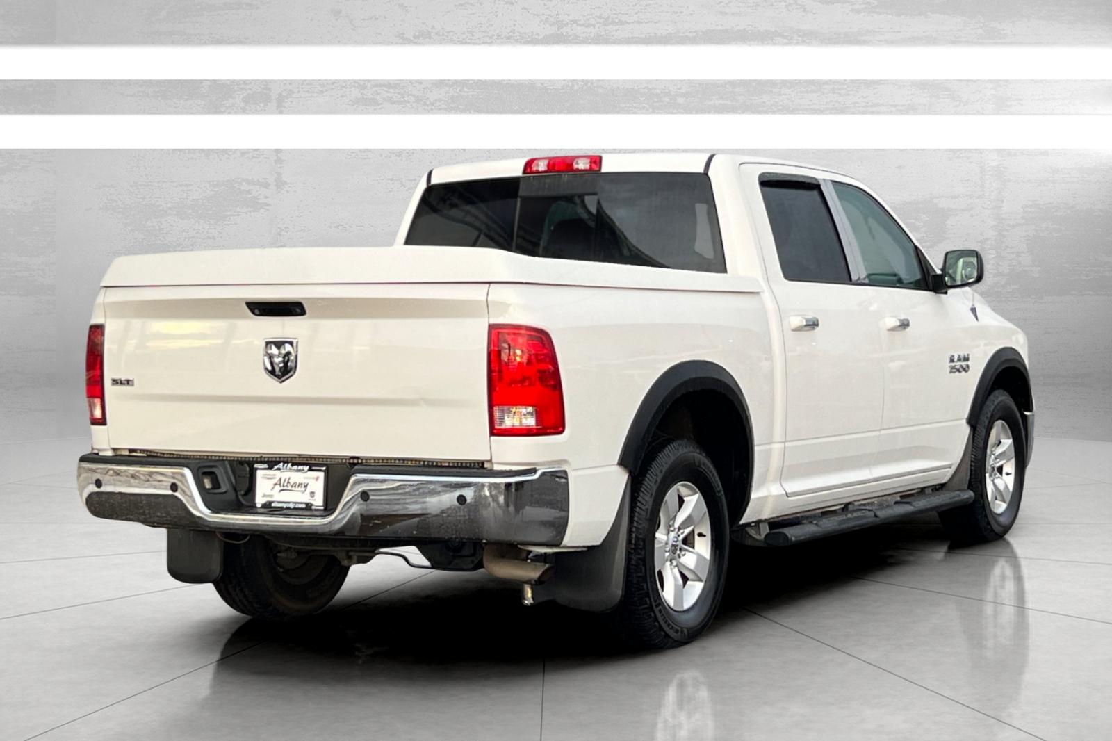 2013 Ram 1500 SLT photo 4