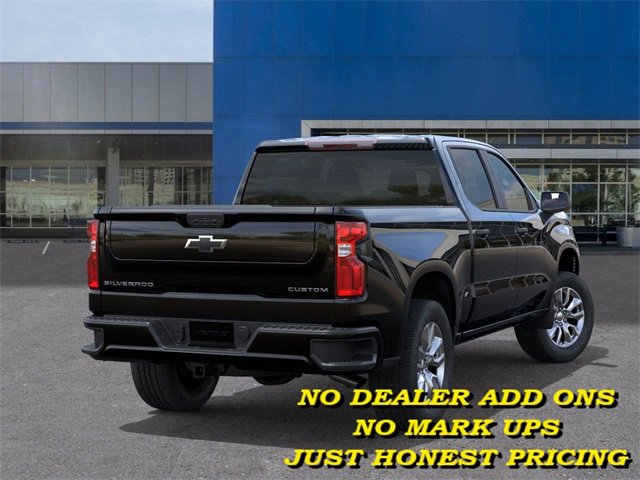 2026 Chevrolet Silverado Custom photo 4