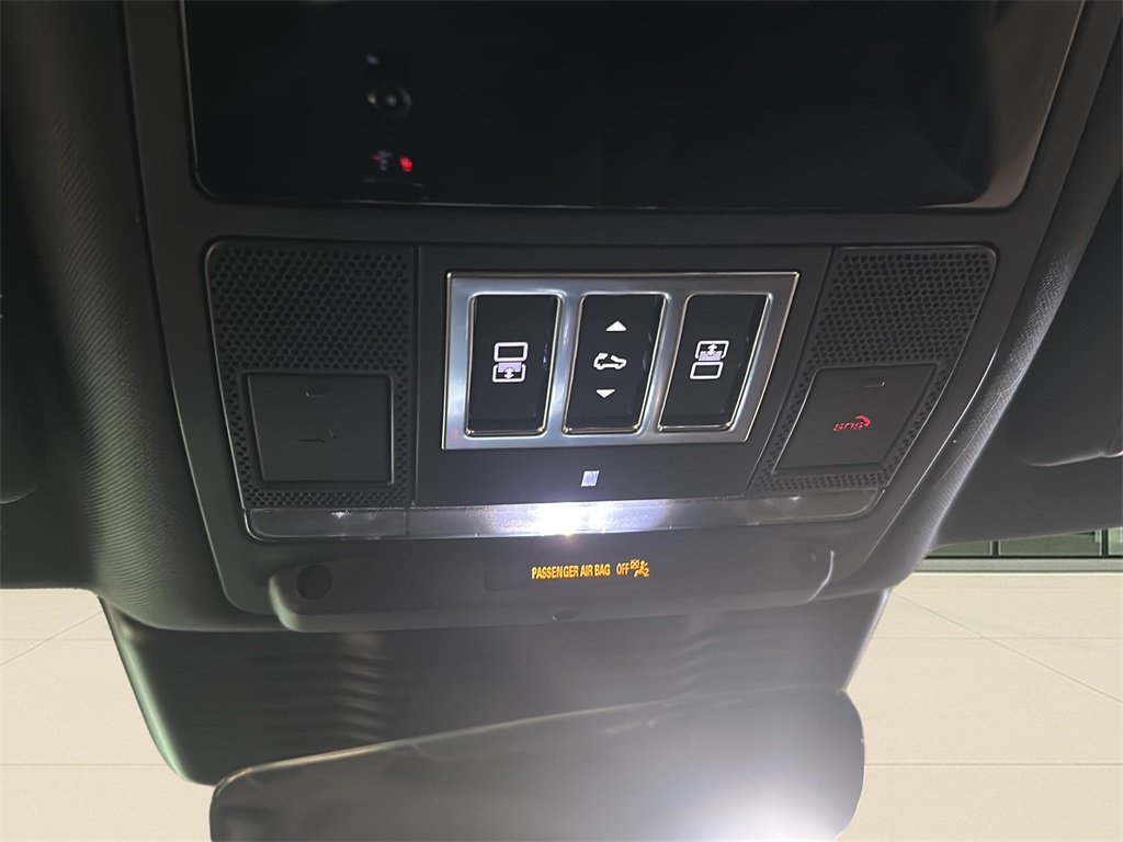2025 Land Rover Discovery SE photo 10