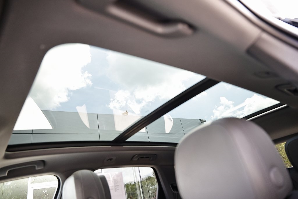 2022 Porsche Cayenne Base photo 22