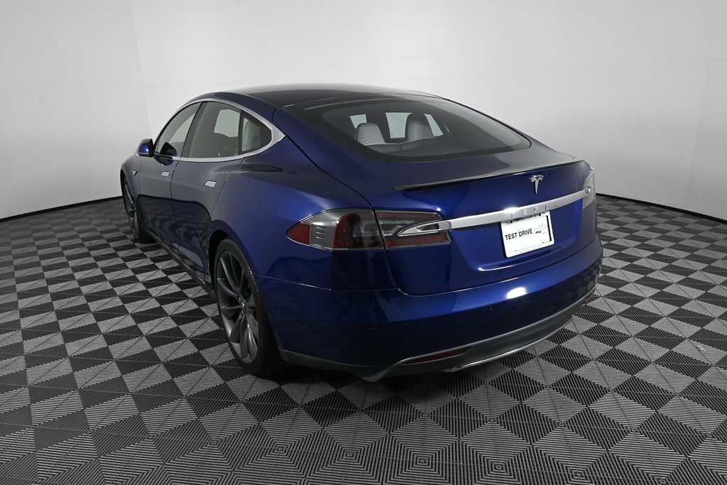2015 Tesla Model S P90D photo 4