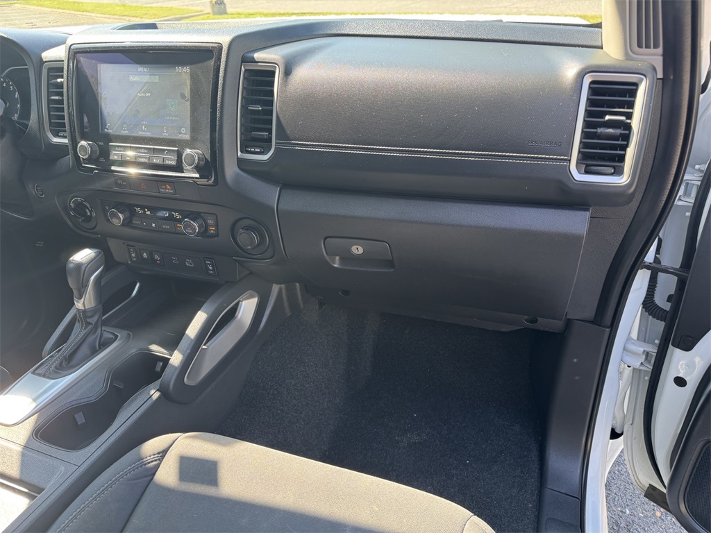 2024 Nissan Frontier SV photo 16