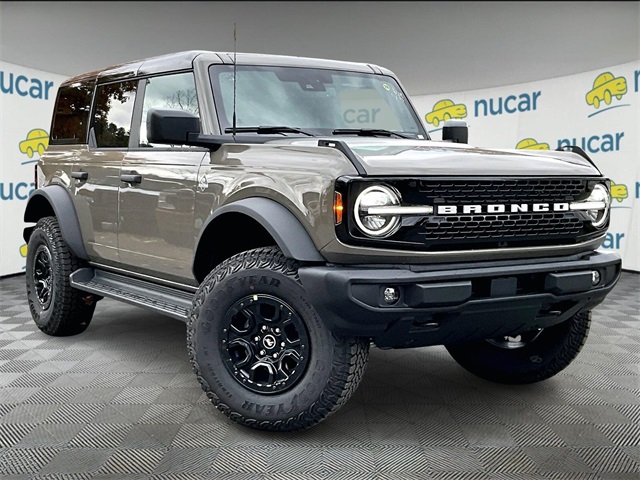 2025 Ford Bronco 4-Door Outer Banks's photo