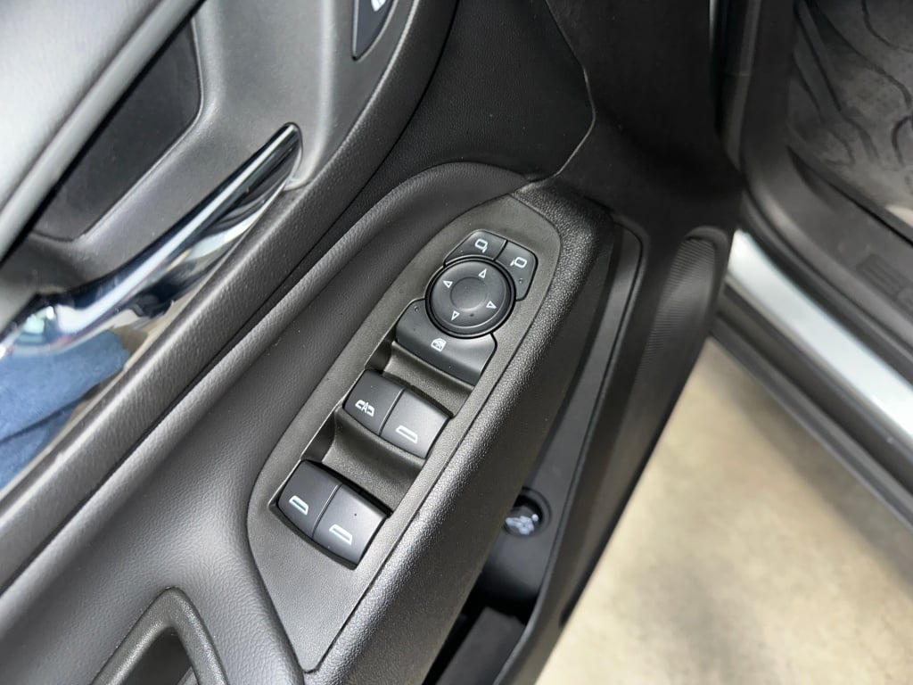 2024 Chevrolet Equinox LT photo 4