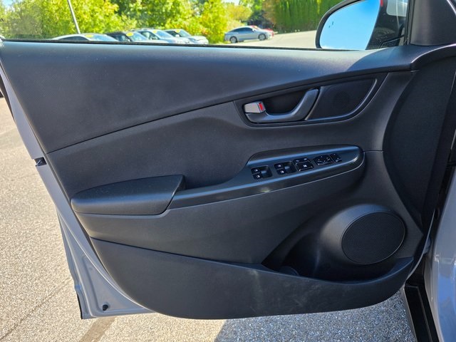 2023 Hyundai Kona SEL photo 21