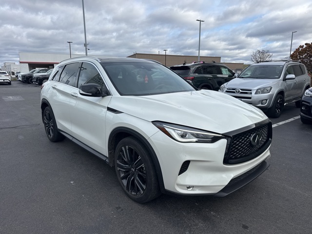 2022 Infiniti QX50 Luxe photo 3