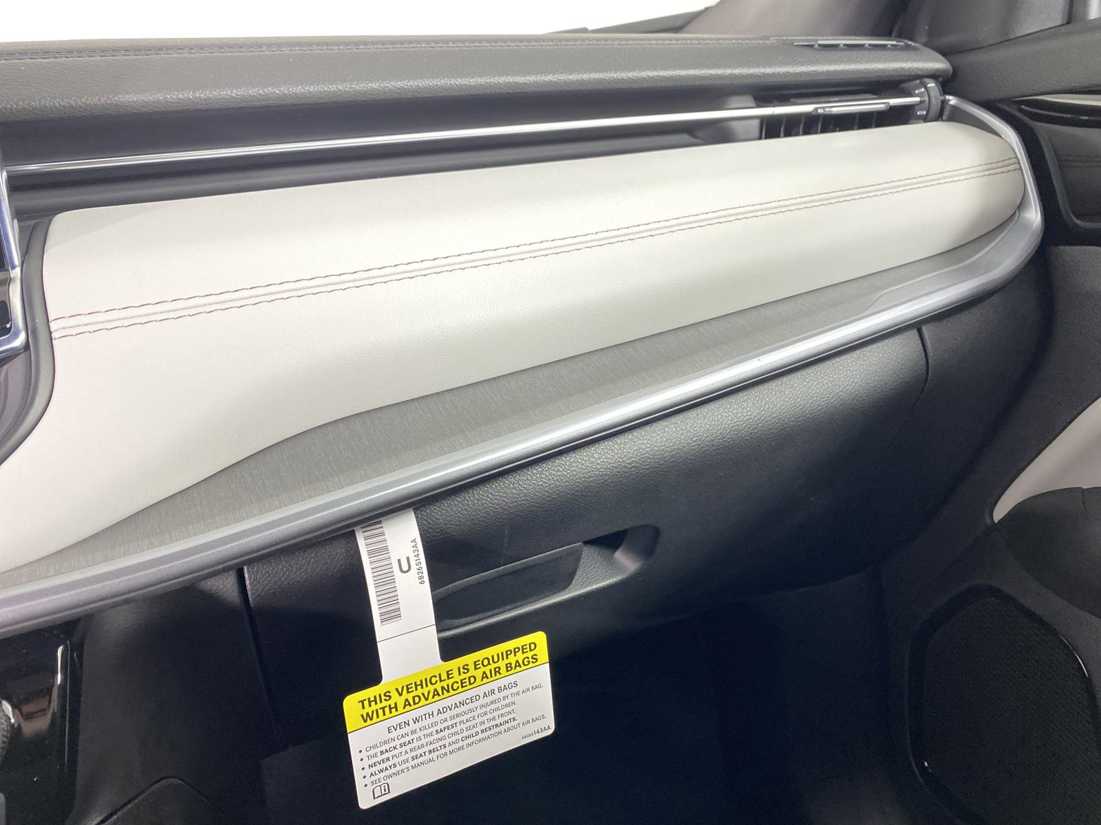 2025 Jeep Compass Limited photo 22