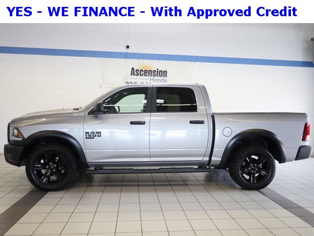 2023 Ram 1500 Classic Warlock photo 3
