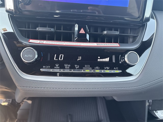 2026 Toyota Corolla Cross XLE XSE photo 18