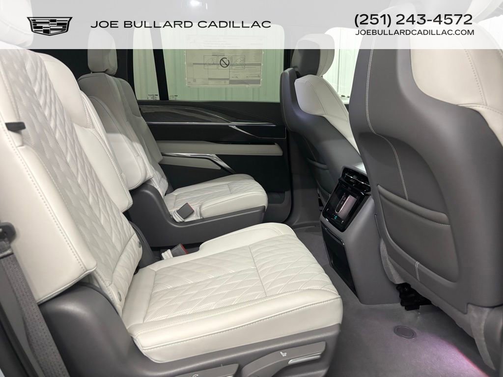 2026 Cadillac Escalade Luxury photo 18