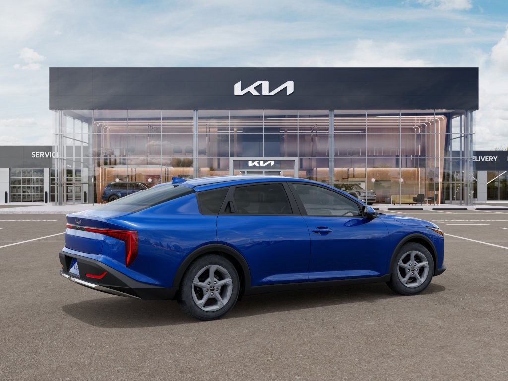 2025 Kia K4 LXS photo 6