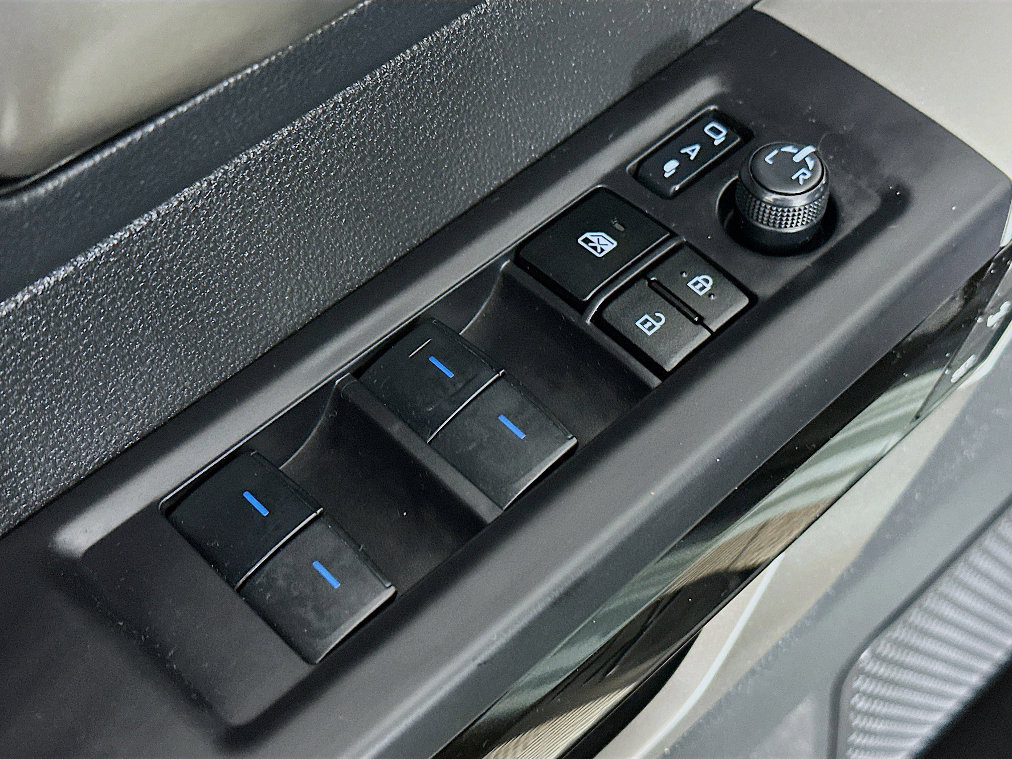 2024 Toyota Tundra Limited photo 16