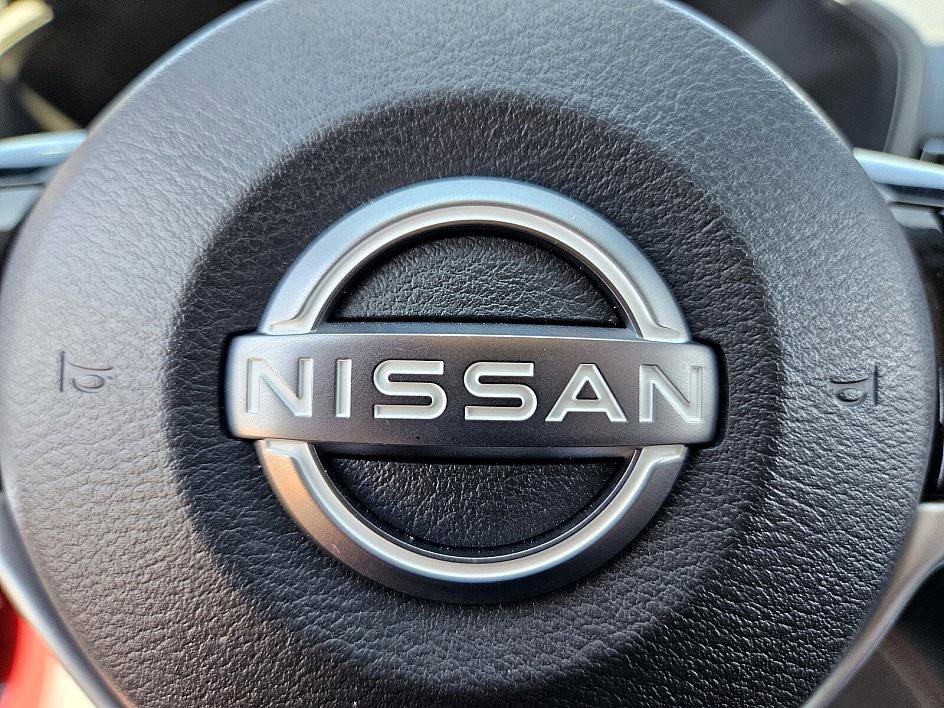 2024 Nissan Altima SR photo 28