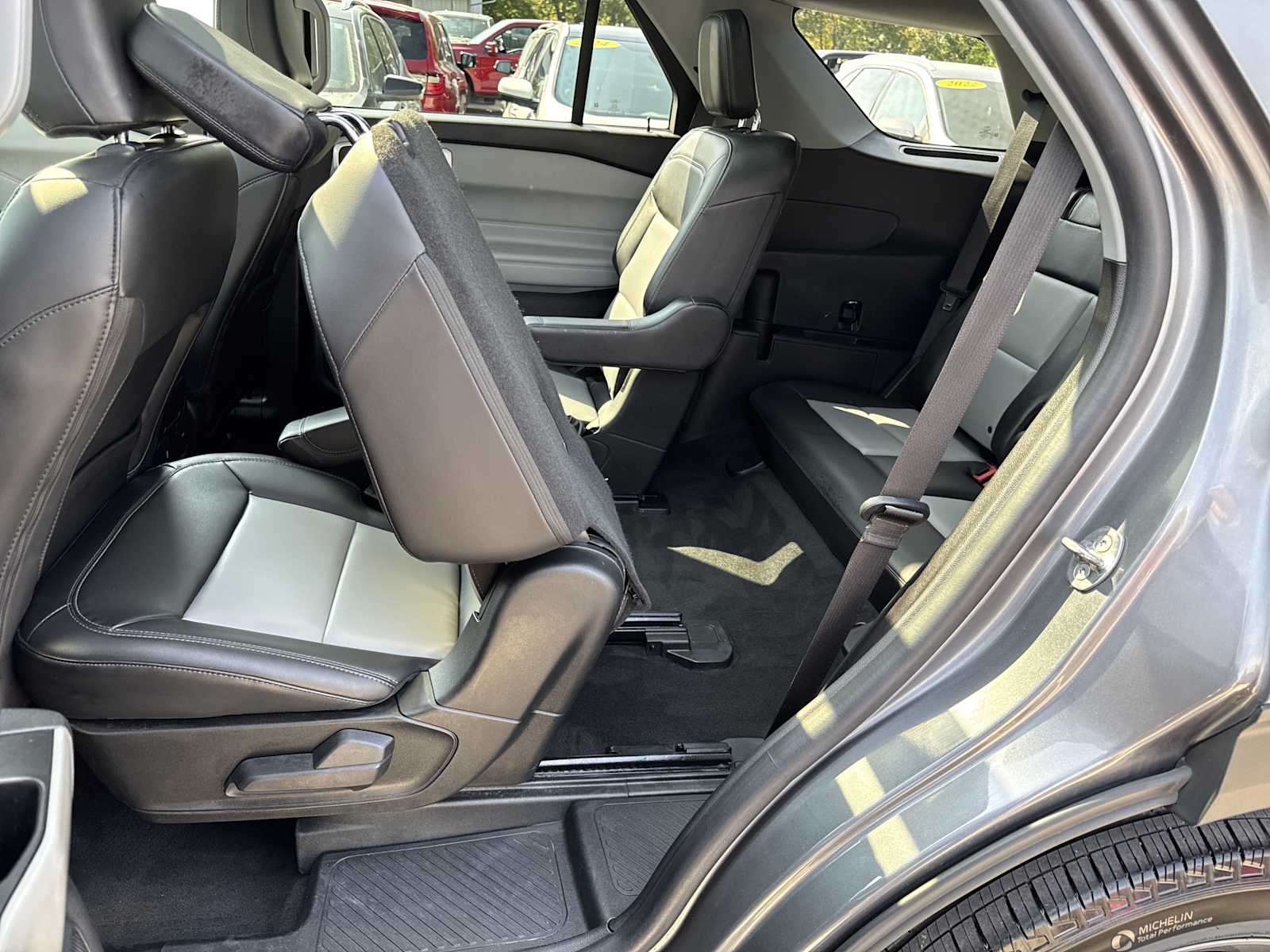 2022 Ford Explorer XLT photo 33