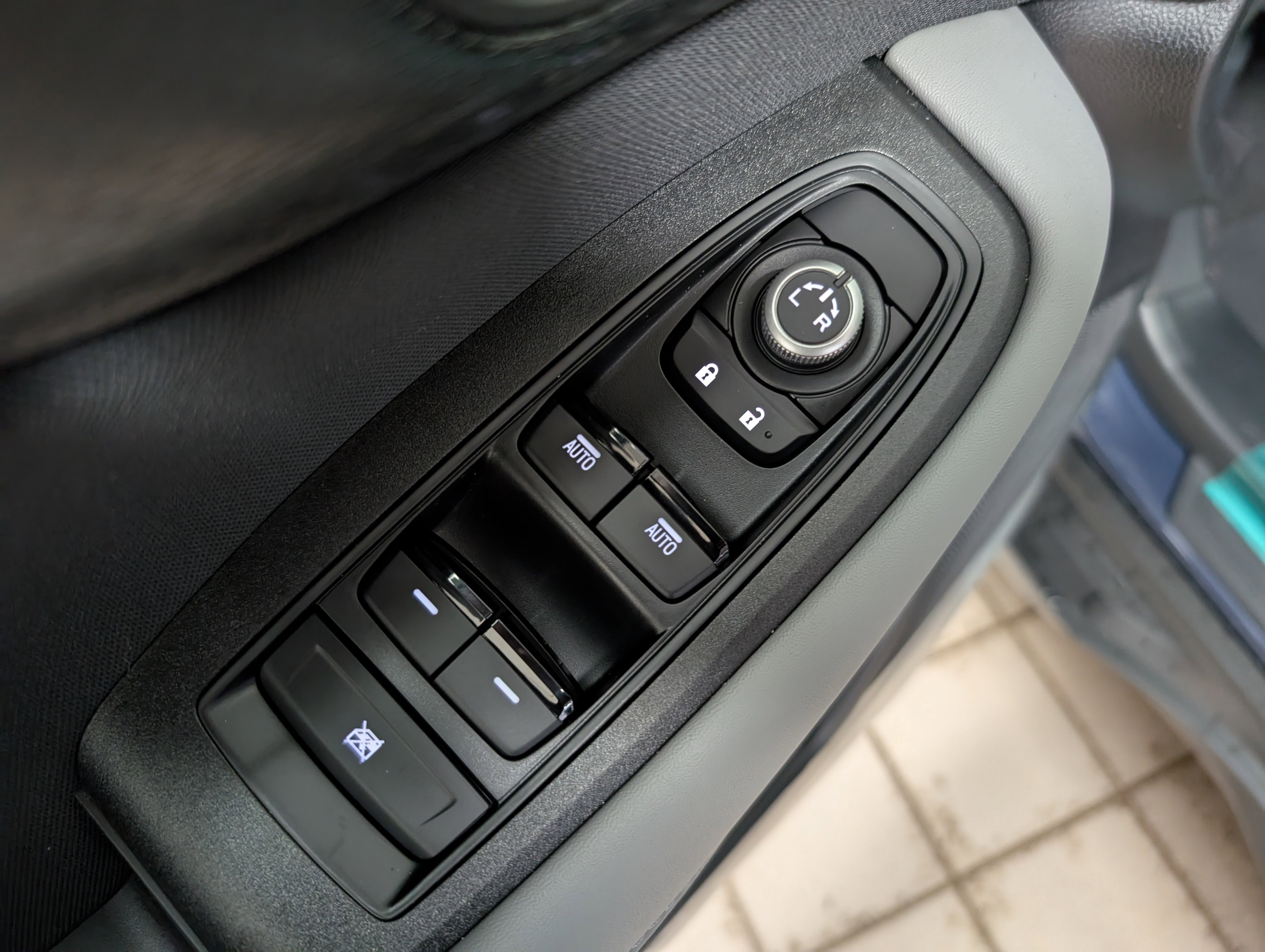 2025 Subaru Outback Premium photo 15