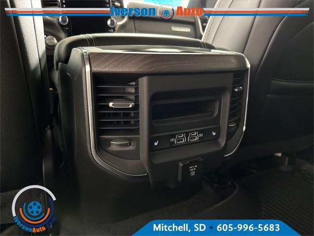 2025 Ram 1500 Laramie photo 3