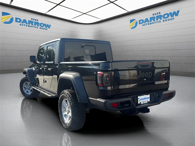 2020 Jeep Gladiator Sport photo 3
