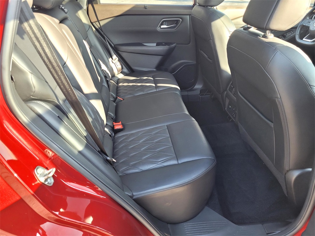 2022 Nissan Rogue Platinum photo 17