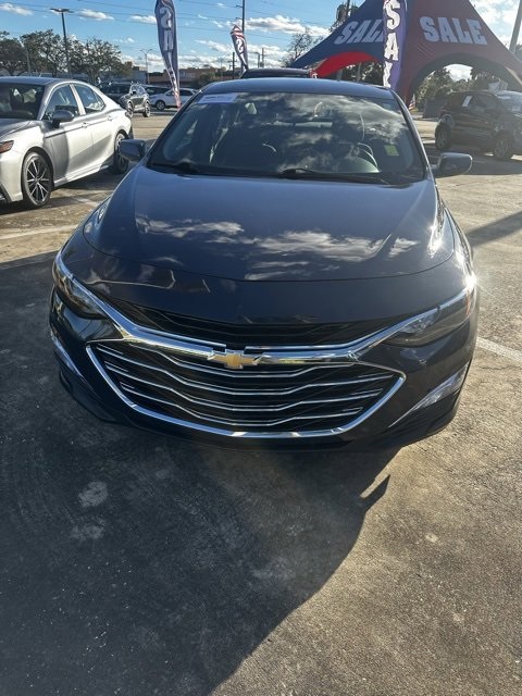 2025 Chevrolet Malibu LS photo 2