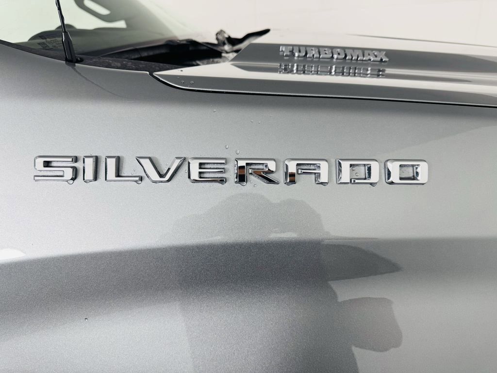 Used 2025 Gray Chevrolet Custom image 28