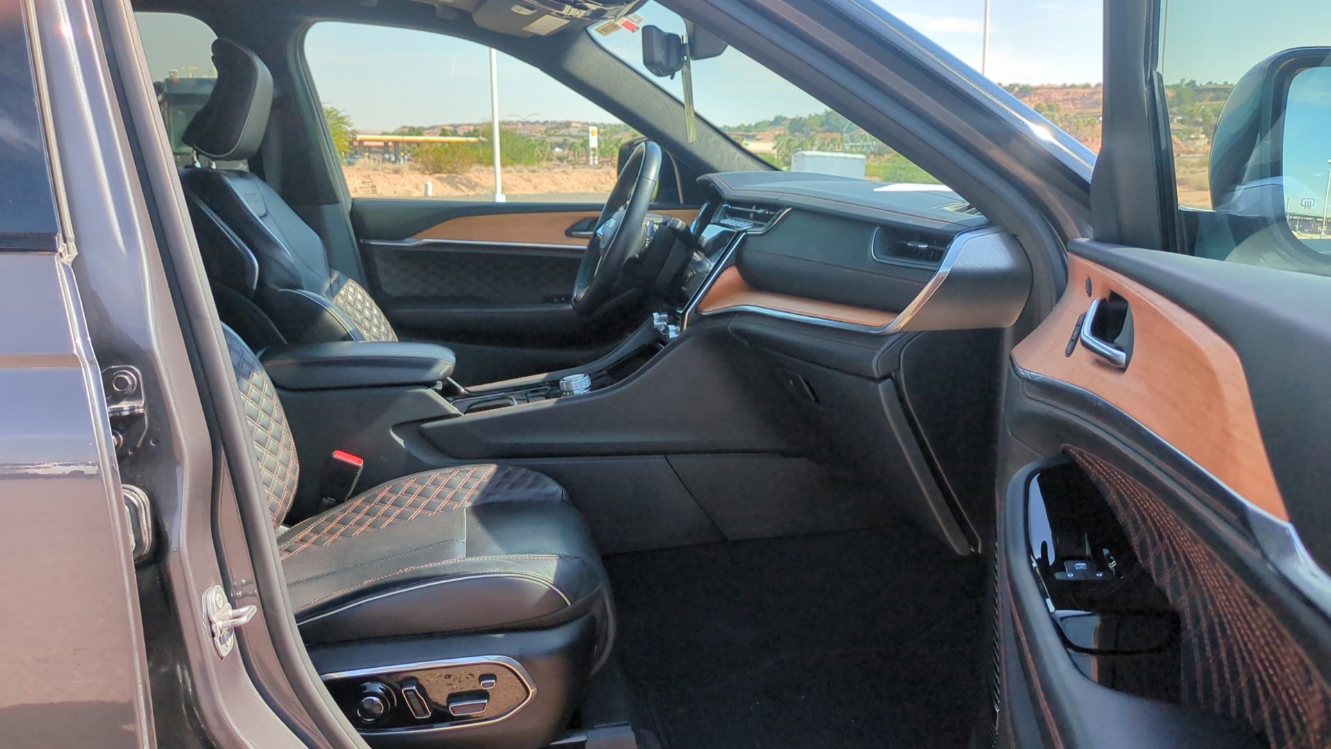 2021 Jeep Grand Cherokee L Summit Reserve photo 32