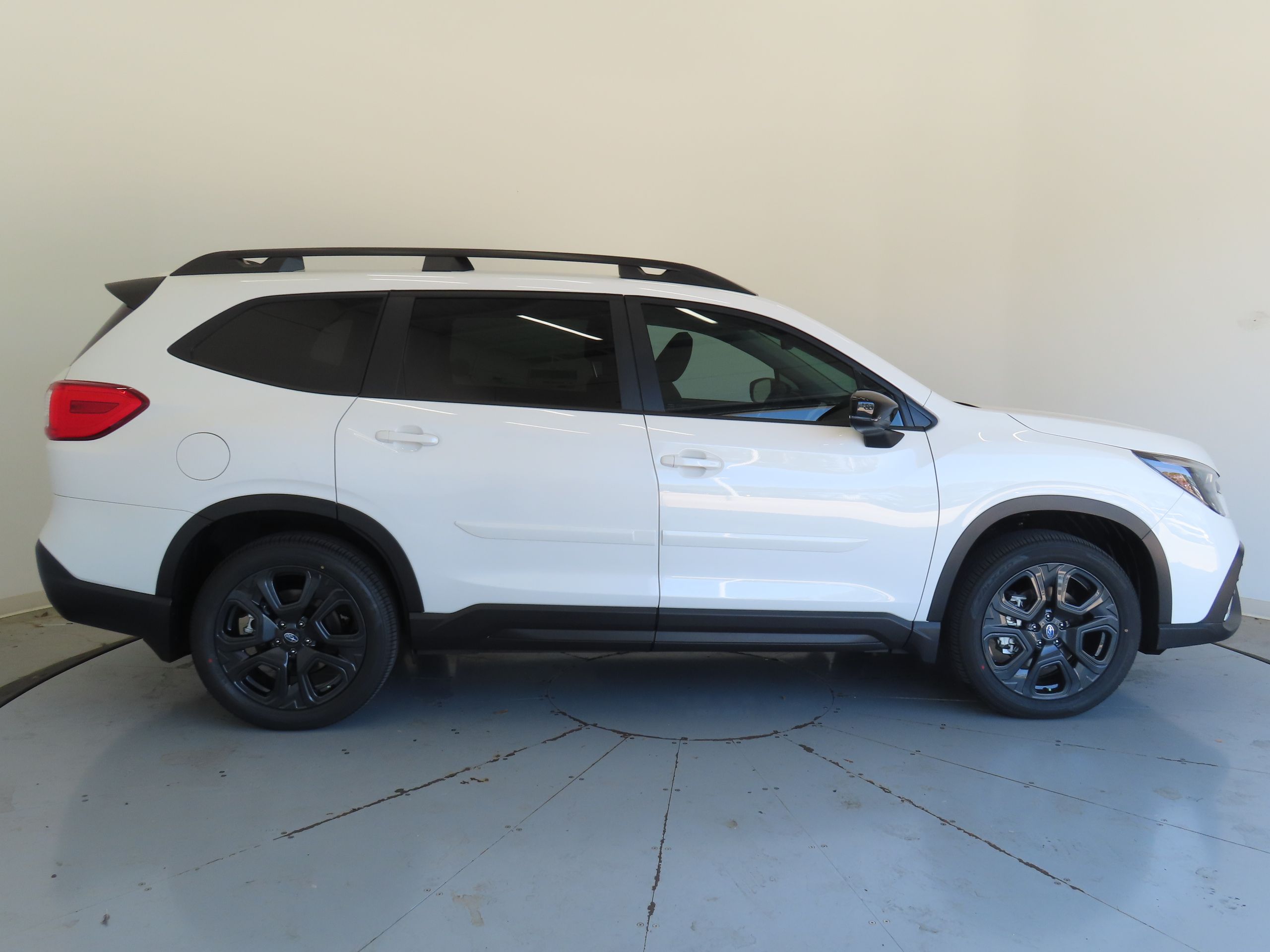 2025 Subaru Ascent Onyx Edition photo 2