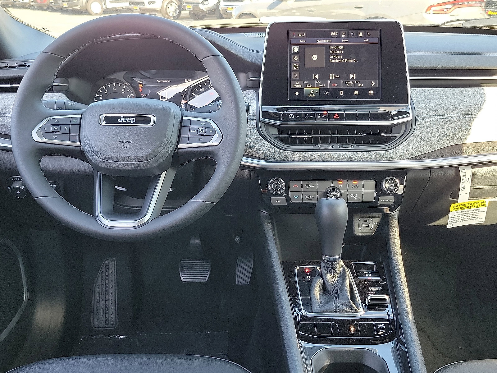 2025 Jeep Compass Latitude photo 2