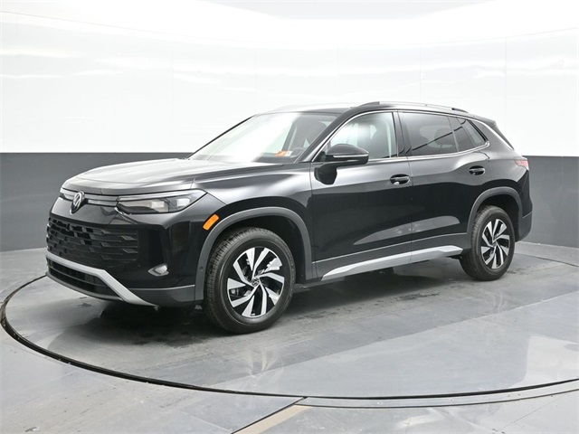 2025 Volkswagen Tiguan S's photo